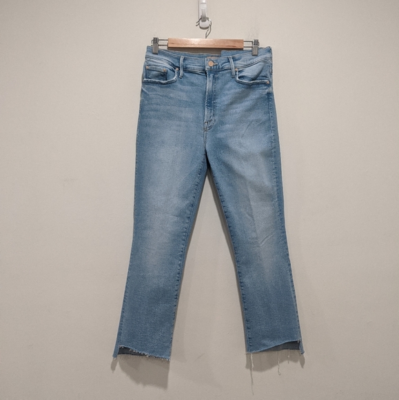 MOTHER The Insider Crop Step Fray Jeans - Picture 4 of 15
